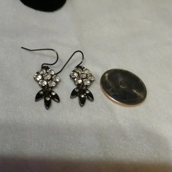 Pineapple earrings black with rhinestones NWT (sku 223) - Picture 3 of 4